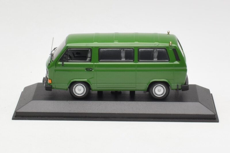 Volkswagen T3 Bus Groen Minichamps 1:43 400055000 Metaal