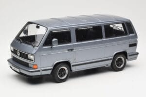 Volkswagen T3 Porsche B32 Minibus Blauw KK-Scale 1:18 KKDC180221 Metaal