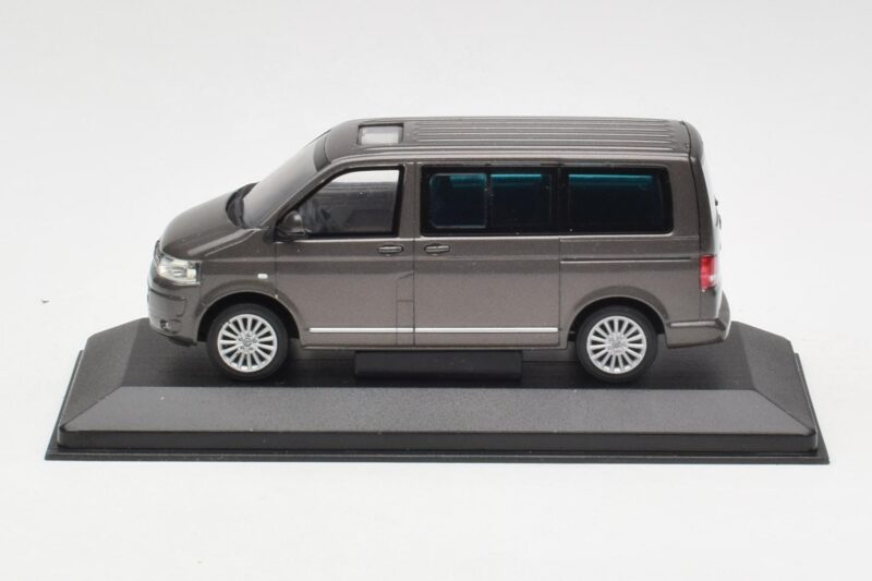 Volkswagen T5 Bus Bronze Metallic Minichamps 1:43 4039378412203 Metaal