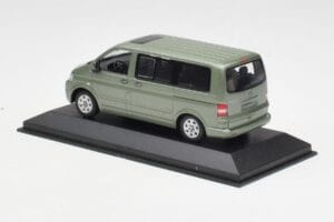 Volkswagen T5 Bus Fresco Green Minichamps 1:43 T5001-B Metaal — afbeelding 3 van 4