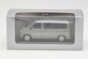 Volkswagen T5 Bus Fresco Green Minichamps 1:43 T5001-B Metaal — afbeelding 4 van 4