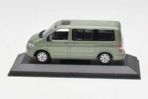 Volkswagen T5 Bus Fresco Green Minichamps 1:43 T5001-B Metaal