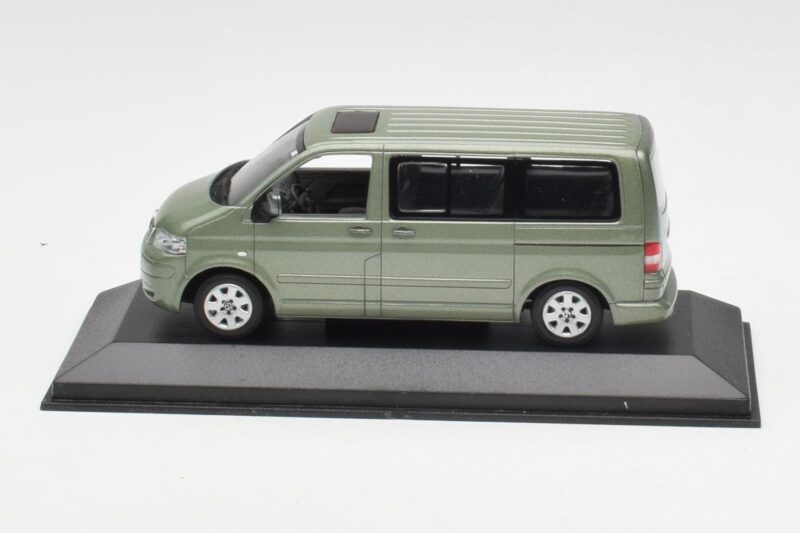 Volkswagen T5 Bus Fresco Green Minichamps 1:43 T5001-B Metaal