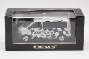 Volkswagen T5 Bus Minichamps Edition Minichamps 1:43 400052202 Metaal — afbeelding 4 van 4