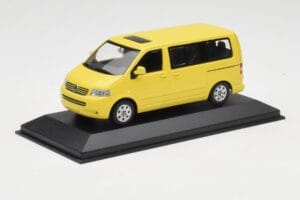 Volkswagen T5 Bus Geel Minichamps 1:43 842902111 Metaal — afbeelding 2 van 4