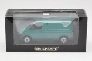 Volkswagen T5 Transporter Groen Minichamps 1:43 400052261 Metaal — afbeelding 4 van 4