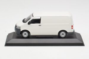 Volkswagen T5 Transporter Wit Minichamps 1:43 T5002-B Metaal