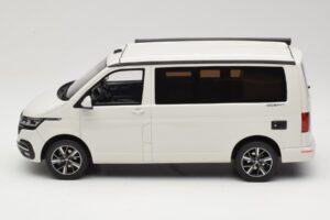 Volkswagen T6.1 California Ocean Candy White Otto 1:18 OT488 Hars — afbeelding 3 van 6