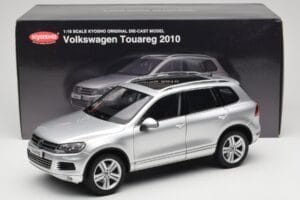 Volkswagen Touareg 7L Silver Metallic Kyosho 1:18 8821CS Metaal — afbeelding 8 van 8