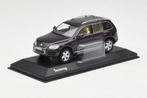 Volkswagen Touareg Grijs Minichamps 1:43 TOUAREG001 Metaal — afbeelding 2 van 4