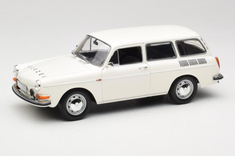 Volkswagen Type 3 1600 L Variant Politie Minichamps 1:18 100051091 Metaal