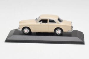 Volvo 121 Amazon Beige Minichamps 1:43 940171002 Metaal