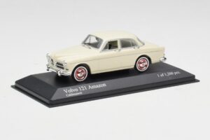 Volvo 121 Amazon Wit Minichamps 1:43 430171040 Metaal — afbeelding 2 van 4
