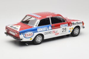 Volvo 142 #29 M. Alen / I. Kivimaki Rally 1000 Lakes 1973 MCG 1:18 MCG18528R Metaal — afbeelding 2 van 6