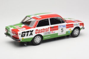 Volvo 142 #5 H. Mikkola / E. Rautanen Rally 1000 Lakes 1973 MCG 1:18 MCG18529R Metaal — afbeelding 2 van 6
