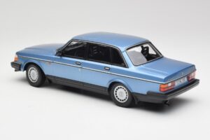 Volvo 240 GL Blauw Metallic Minichamps 1:18 155171404 Metaal — afbeelding 5 van 6