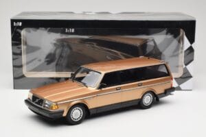 Volvo 240 GL Stationwagen Gold Metallic Minichamps 1:18 155171415 Metaal — afbeelding 6 van 6