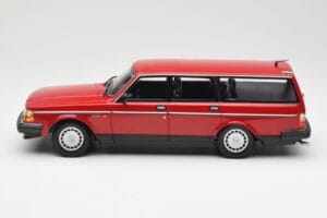 Volvo 240 GL Stationwagen Rood Minichamps 1:18 155171411 Metaal — afbeelding 3 van 6