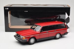 Volvo 240 GL Stationwagen Rood Minichamps 1:18 155171411 Metaal — afbeelding 6 van 6