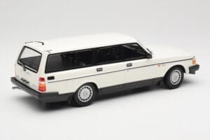 Volvo 240 GL Stationwagen Wit Minichamps 1:18 155171412 Metaal — afbeelding 2 van 6