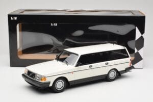 Volvo 240 GL Stationwagen Wit Minichamps 1:18 155171412 Metaal — afbeelding 6 van 6