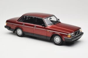 Volvo 240 GL Dark Red Metallic Minichamps 1:18 155171406 Metaal — afbeelding 4 van 6