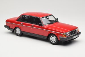 Volvo 240 GL Donkerrood Minichamps 1:18 166171401 Metaal — afbeelding 4 van 6