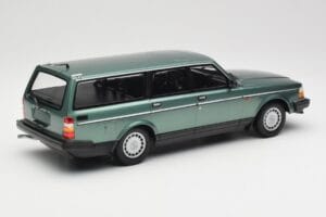 Volvo 240 GL Estate Green Metallic Minichamps 1:18 155171410 Metaal — afbeelding 2 van 6