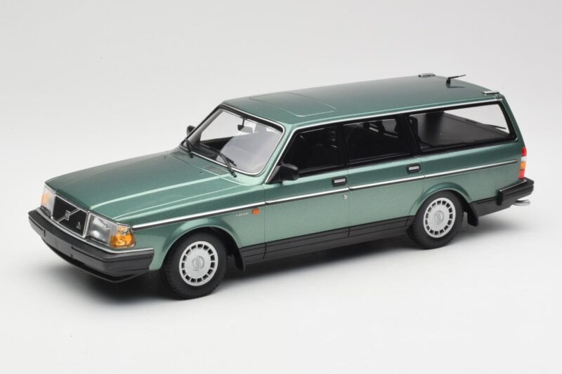 Volvo 240 GL Estate Green Metallic Minichamps 1:18 155171410 Metaal