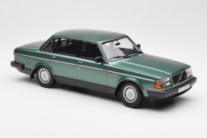 Volvo 240 GL Groen Metallic Minichamps 1:18 155171400 Metaal — afbeelding 4 van 6