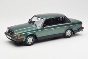 Volvo 240 GL Groen Metallic Minichamps 1:18 155171400 Metaal