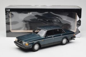 Volvo 240 GL Petrol Metallic Minichamps 1:18 155171407 Metaal — afbeelding 6 van 6