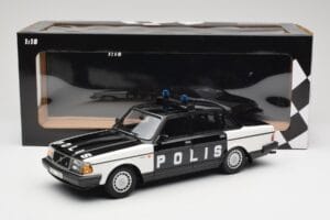 Volvo 240 GL Polis Sweden Zwart Minichamps 1:18 155171497 Metaal — afbeelding 6 van 6