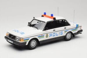 Volvo 240 GL Polis Sweden Minichamps 1:18 155171490 Metaal