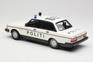 Volvo 240 GL Politi Denmark Minichamps 1:18 155171495 Metaal — afbeelding 5 van 6