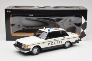 Volvo 240 GL Politi Denmark Minichamps 1:18 155171495 Metaal — afbeelding 6 van 6