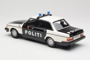 Volvo 240 GL Politi Norway Zwart Minichamps 1:18 155171496 Metaal — afbeelding 5 van 6
