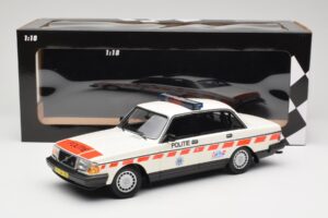 Volvo 240 GL Politie Netherlands Minichamps 1:18 155171498 Metaal — afbeelding 6 van 6