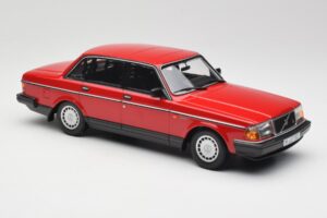 Volvo 240 GL Rood Minichamps 1:18 155171401 Metaal — afbeelding 4 van 6