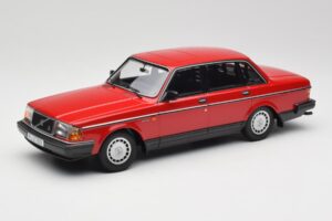 Volvo 240 GL Rood Minichamps 1:18 155171401 Metaal