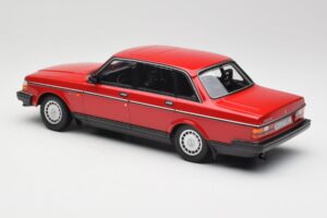 Volvo 240 GL Rood Minichamps 1:18 155171401 Metaal — afbeelding 5 van 6