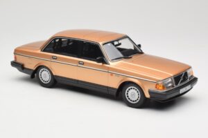 Volvo 240 GL Goud Minichamps 1:18 155171405 Metaal — afbeelding 4 van 6