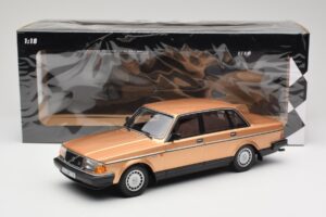 Volvo 240 GL Goud Minichamps 1:18 155171405 Metaal — afbeelding 6 van 6