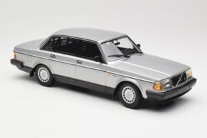 Volvo 240 GL Zilver Minichamps 1:18 155171408 Metaal — afbeelding 4 van 6