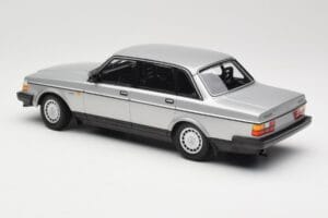 Volvo 240 GL Zilver Minichamps 1:18 155171408 Metaal — afbeelding 5 van 6