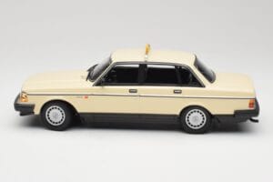 Volvo 240 GL Taxi Minichamps 1:18 155171494 Metaal — afbeelding 3 van 6