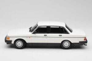 Volvo 240 GL Wit Minichamps 1:18 155171402 Metaal — afbeelding 3 van 6