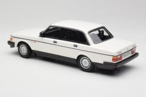 Volvo 240 GL Wit Minichamps 1:18 155171402 Metaal — afbeelding 5 van 6