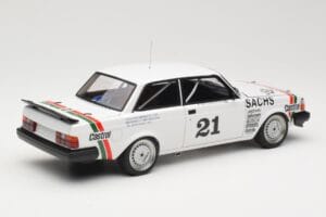 Volvo 240 Turbo #21 P. Stureson DTM Winner Wunstorf 1985 AUTOart 1:18 88592 Metaal — afbeelding 3 van 8