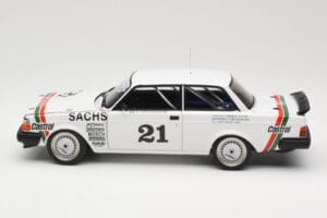 Volvo 240 Turbo #21 P. Stureson DTM Winner Wunstorf 1985 AUTOart 1:18 88592 Metaal — afbeelding 4 van 8